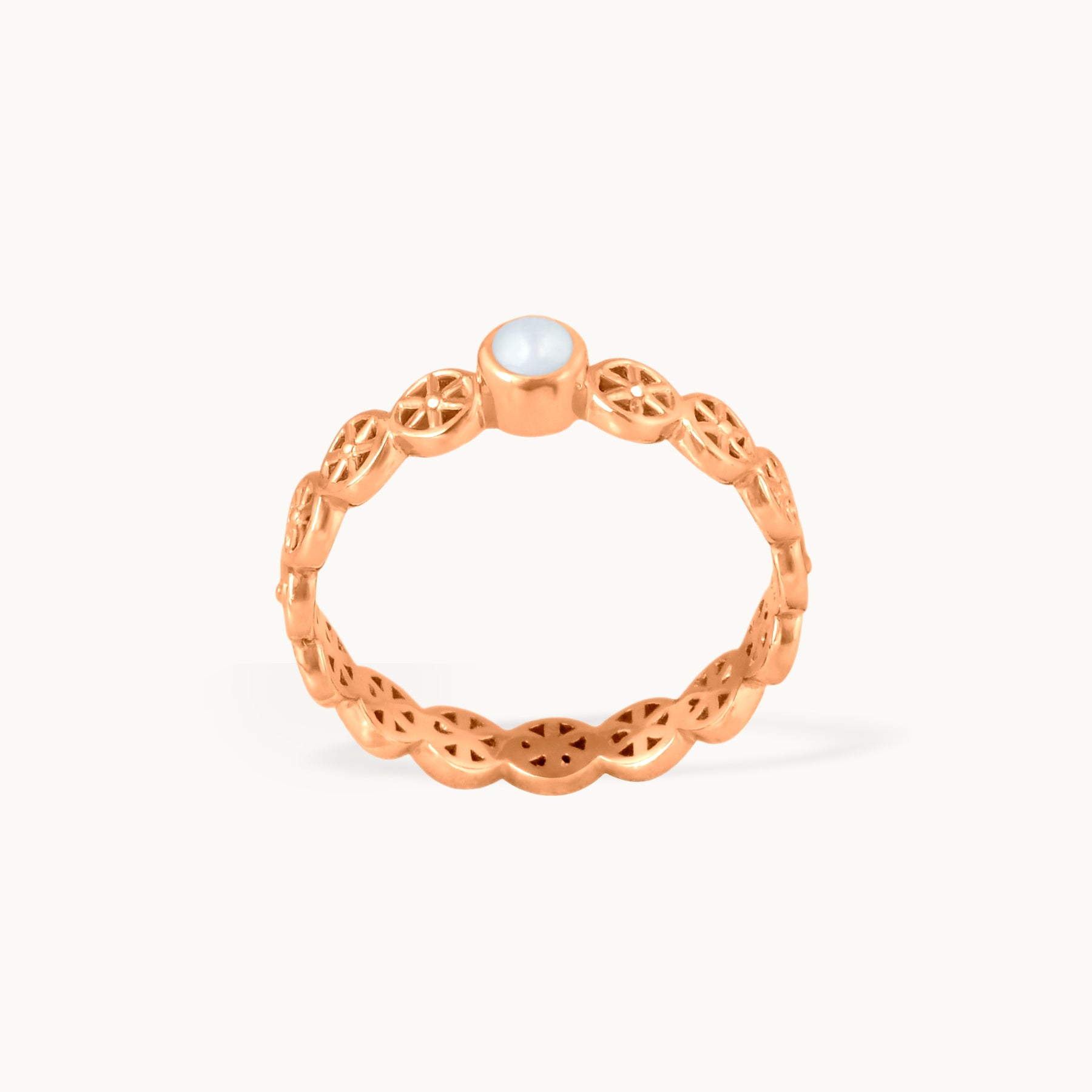 Rosetåge – ring med perle i rosaforgyldt sølv