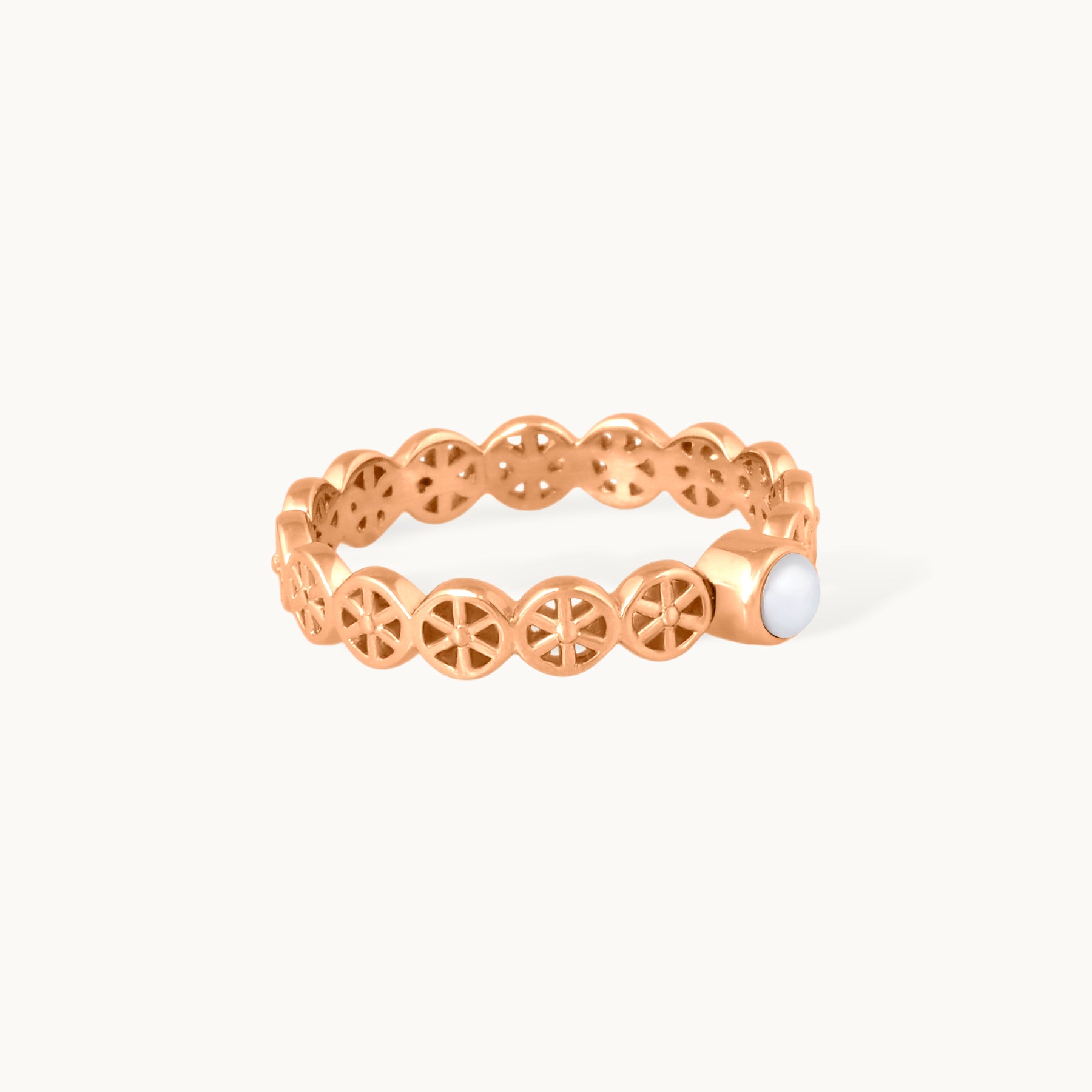 Rosetåge – ring med perle i rosaforgyldt sølv