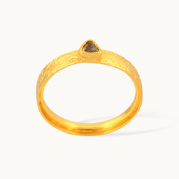 Citringyldne – ring med citrin