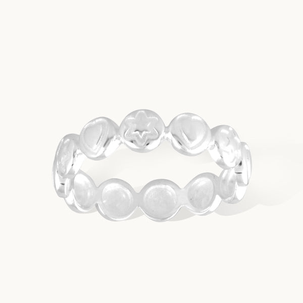 Skyform – ring i rhodineret sølv